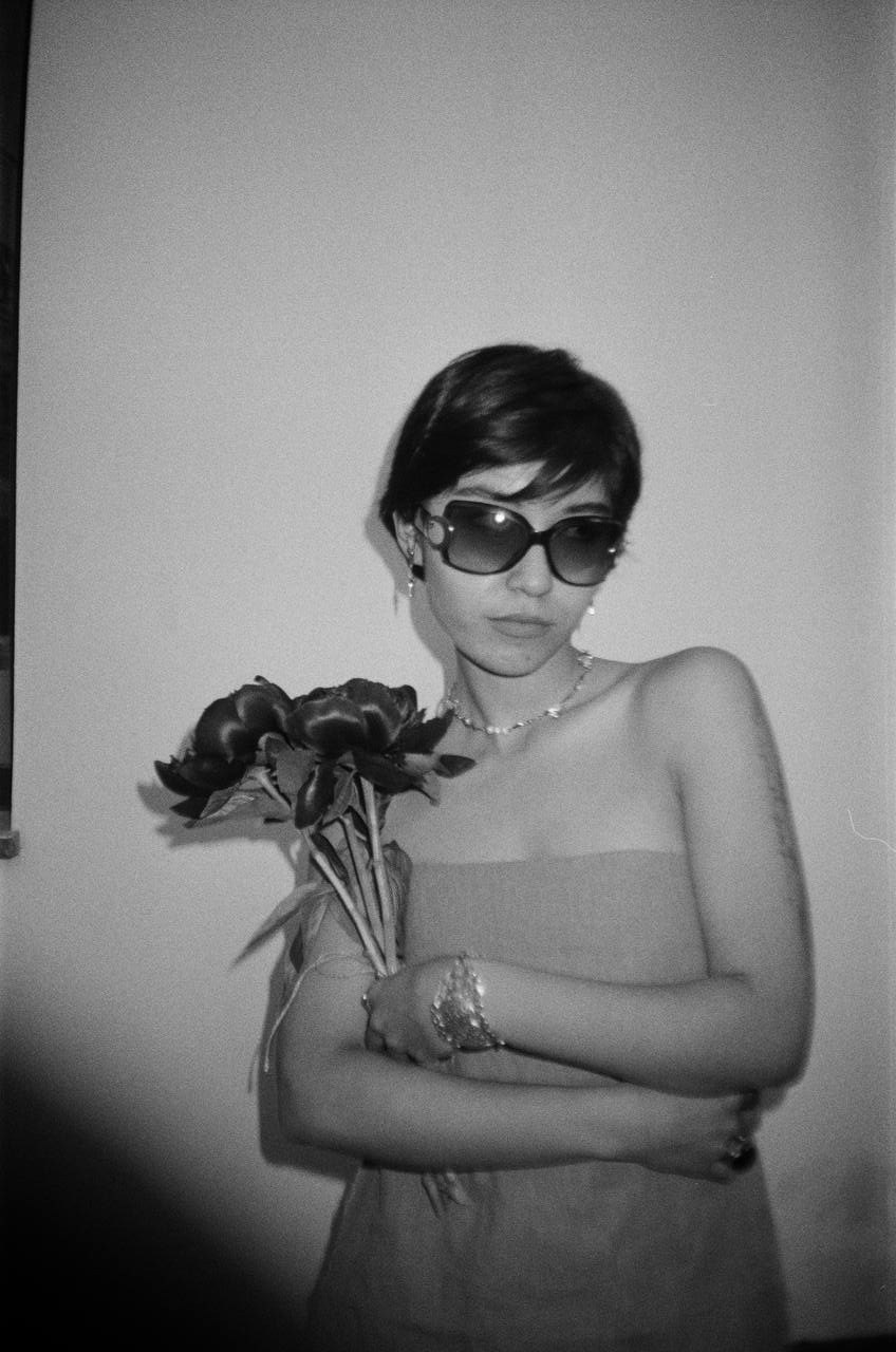 Krugly shar. Katya, photographer in Bali / Moscow