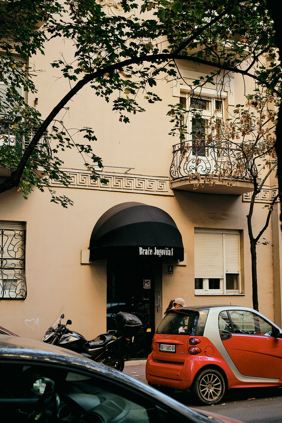 Street. Sasha Shu — retoucher and photographer