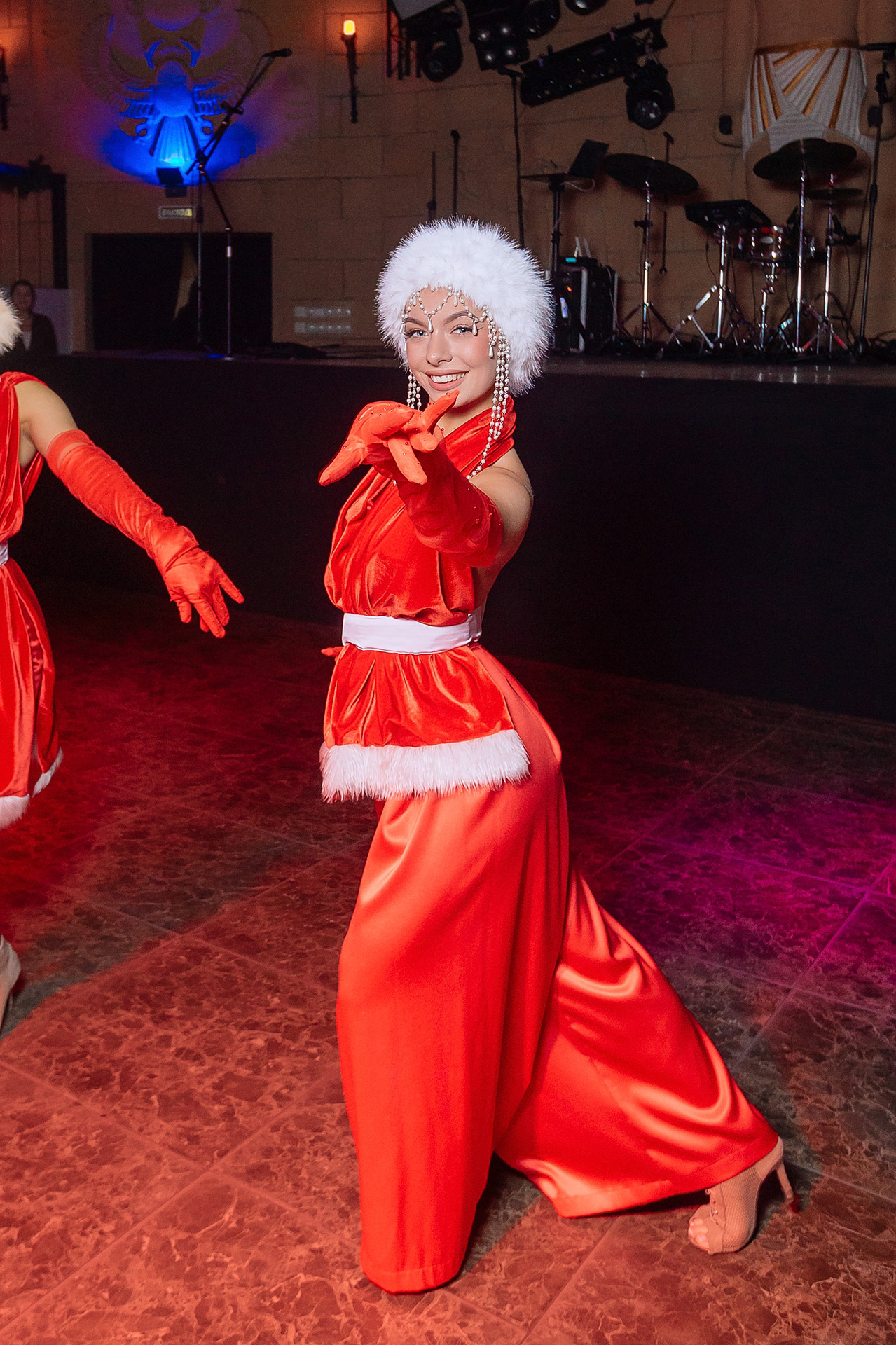 Выступления на банкетных площадках. Танцевальная шоу-группа «GRANAT»