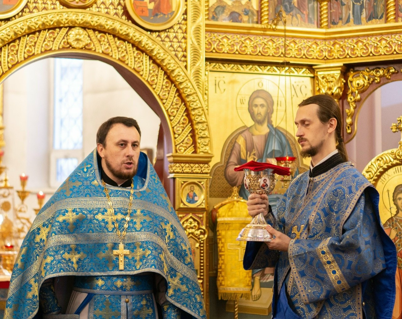 Божественная Литургия в Престольный Праздник в честь иконы Божией Матери именуемой «Скоропослушница». Саратовское Северо-Западное благочиние