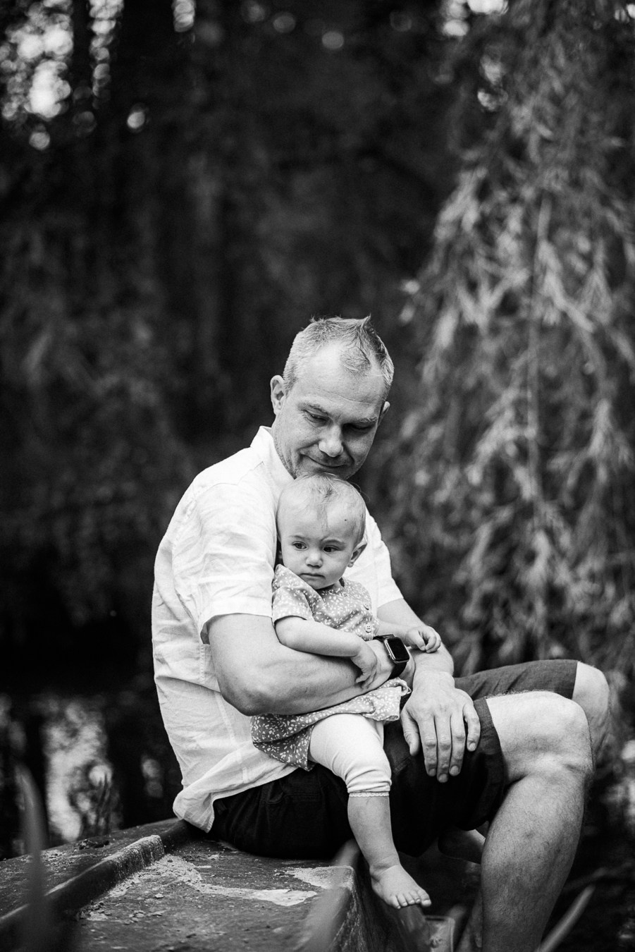 Коля, Ксюша, Саша, Андрей, Кира и бабушки | на даче