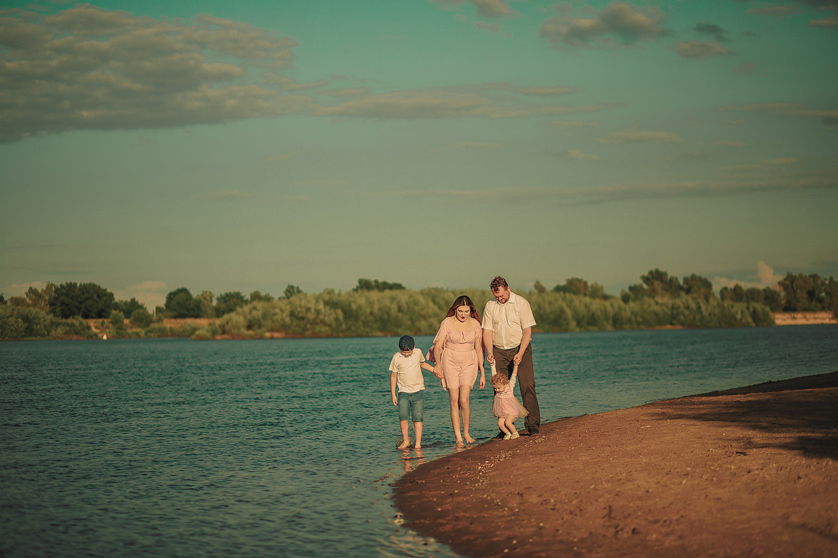 Сергей и Алёна. Нас уже четверо. Семейный, детский, свадебный фотограф по всей РБ Валера Михневич