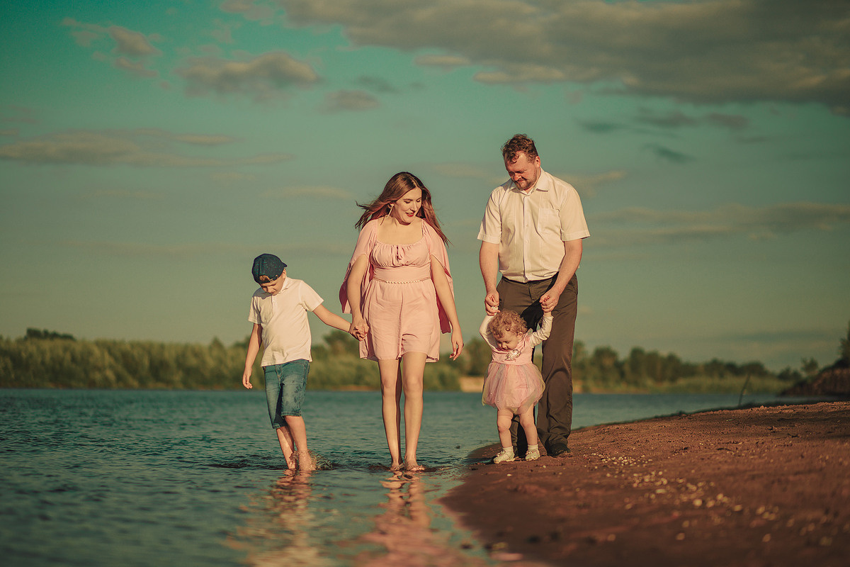 Сергей и Алёна. Нас уже четверо. Семейный, детский, свадебный фотограф по всей РБ Валера Михневич