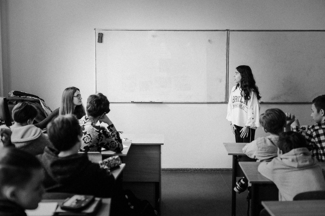 Фоторепортаж со школьного урока 4-го класса. Репортажный фотограф Борис Геер