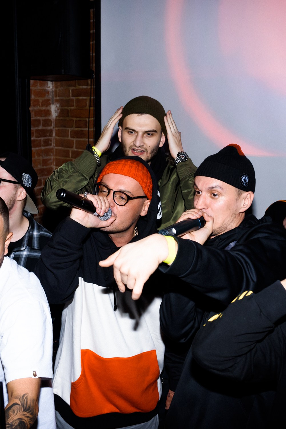 Фотограф Артём Савиных | Свадебная, репортажная, семейная съёмка Москва. Артём Савиных — профессиональный фотограф в Москве | Репортажи, свадьбы, портреты