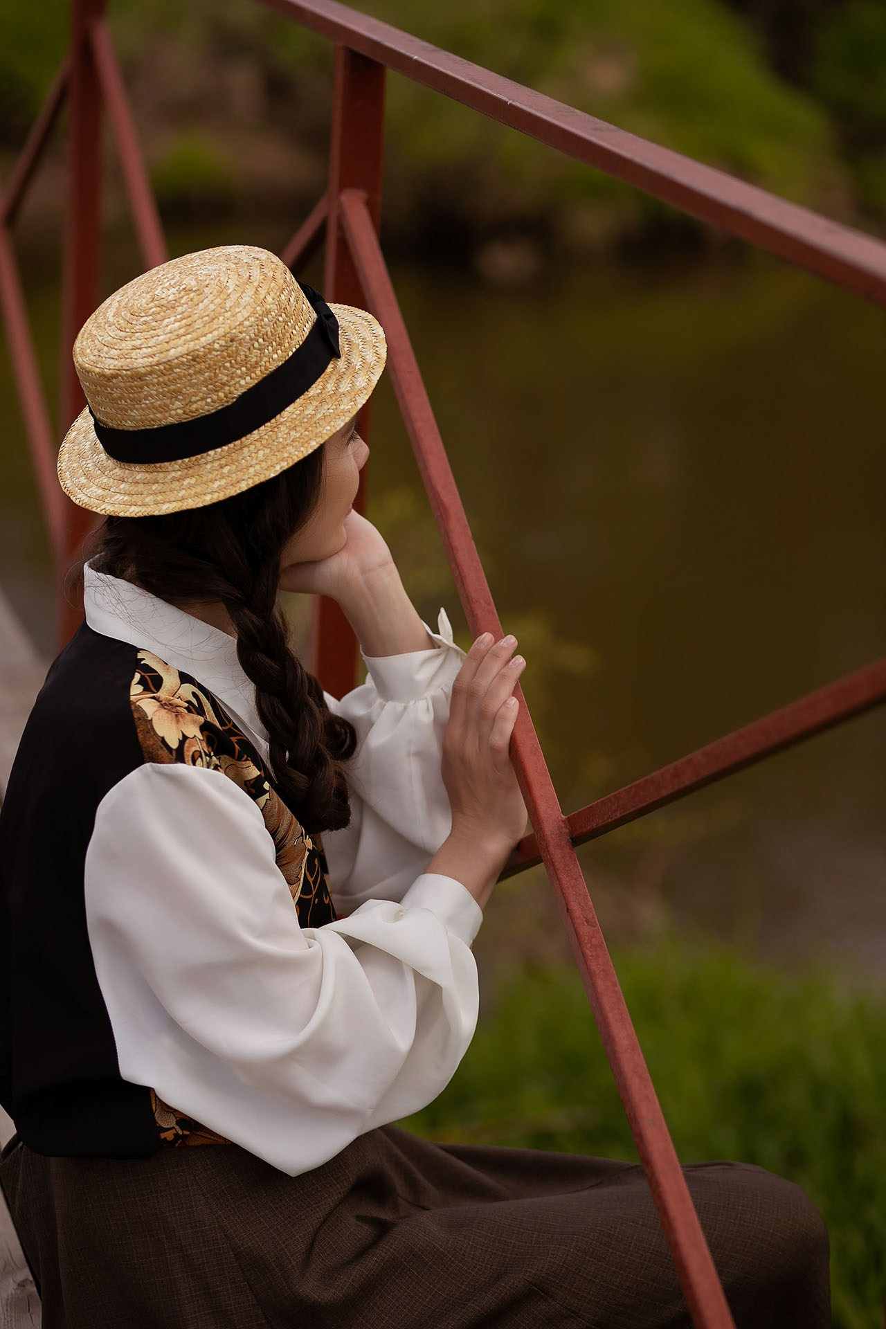 Энн на мосту. Художественная винтажная фотография