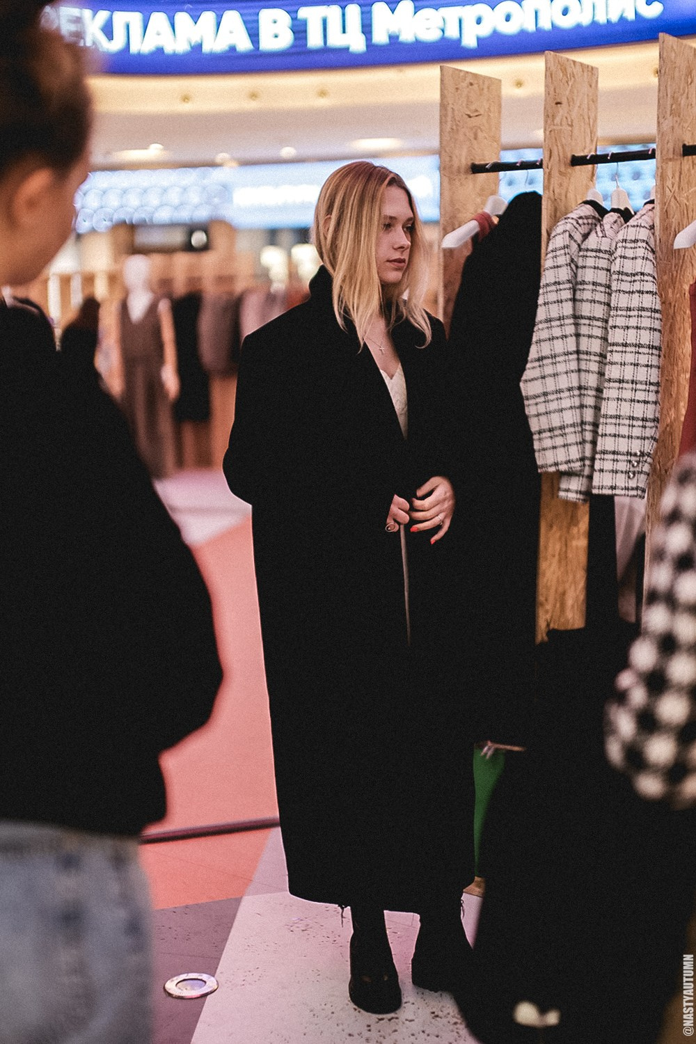 Маркет, ТЦ Метрополис. Репортажный и концертный фотограф в Москве Анастасия Осень