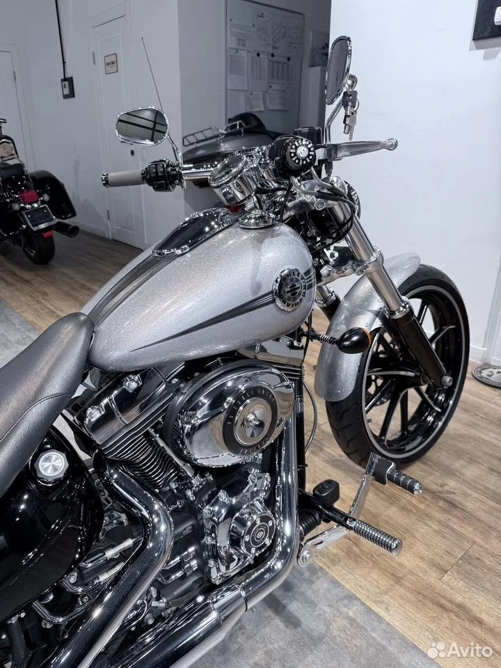 Купить Harley-Davidson HD Breakout ABS (Hard Candy Custom) (Softail/Dyna) — подробнее на сайте. Hello Davidson, Москва. Только хорошие мотоциклы…