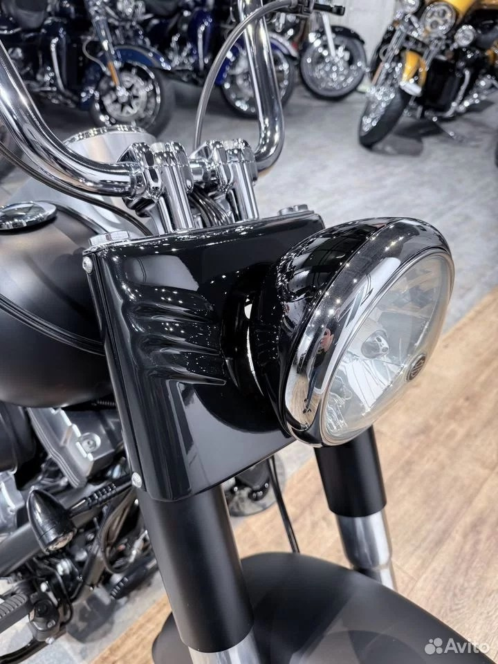 Купить Harley-Davidson Fat Boy ABS (Black Denim) (Softail/Dyna) — подробнее на сайте. Hello Davidson, Москва. Только хорошие мотоциклы…