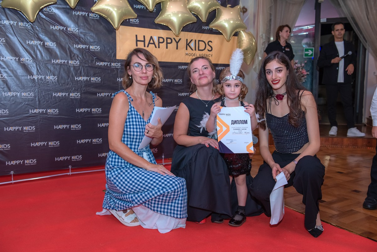 HAPPYkids дефиле санаторий Октябрьский. Семейный и коммерческий фотограф в Сочи Александр Бодунов