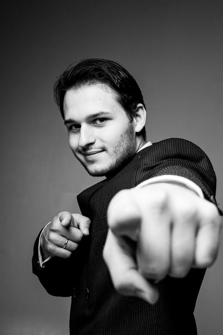 Ведущий Мельник дум. Подрядчики и друзья сети свадебных площадок House for wedding