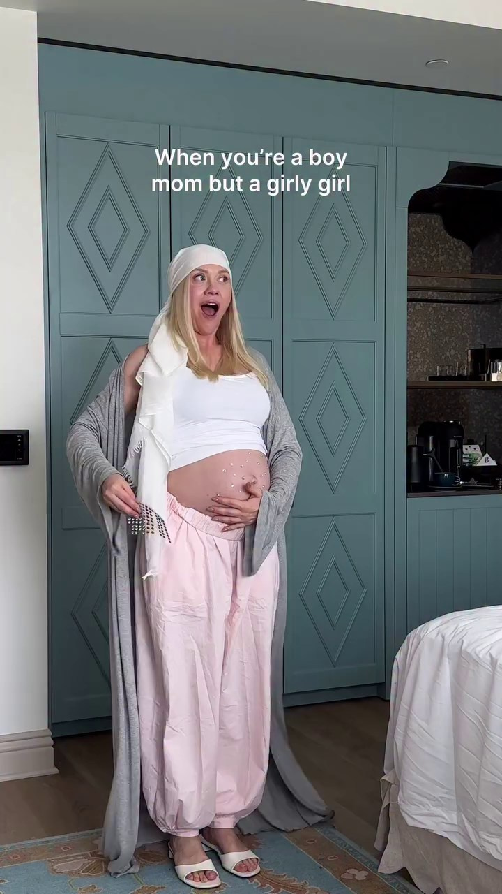 Video. Katrina Rock | Stylist | Art-Director