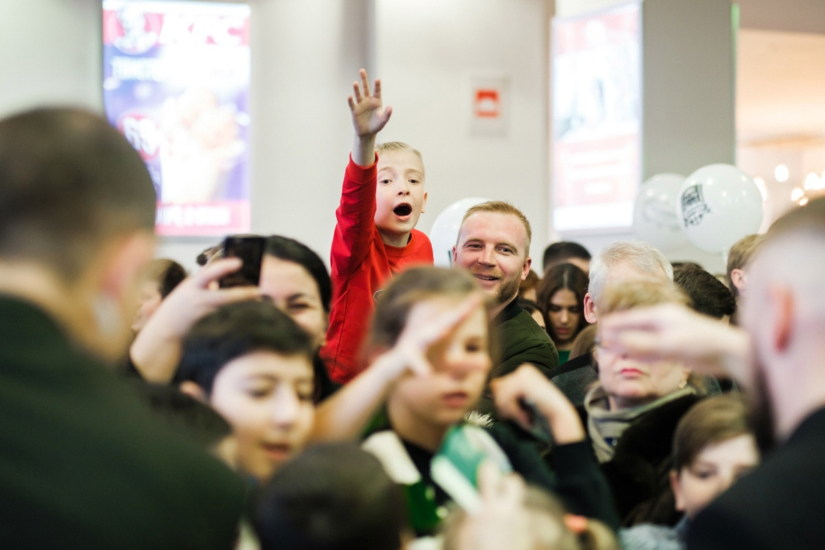 Автограф сессия ФК «Краснодар». Фотограф Саид Дакаев г. Краснодар