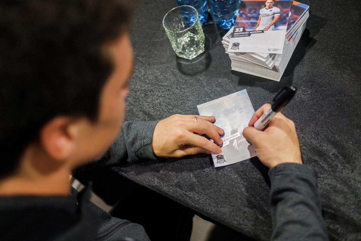 Автограф сессия ФК «Краснодар». Фотограф Саид Дакаев г. Краснодар