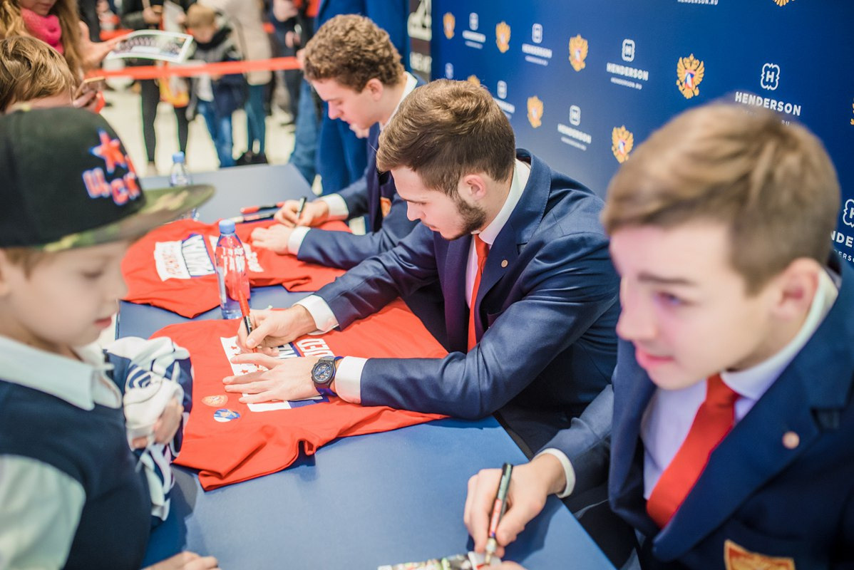 Автограф сессия игроков сборной России по хоккею. Фотограф Саид Дакаев г. Краснодар