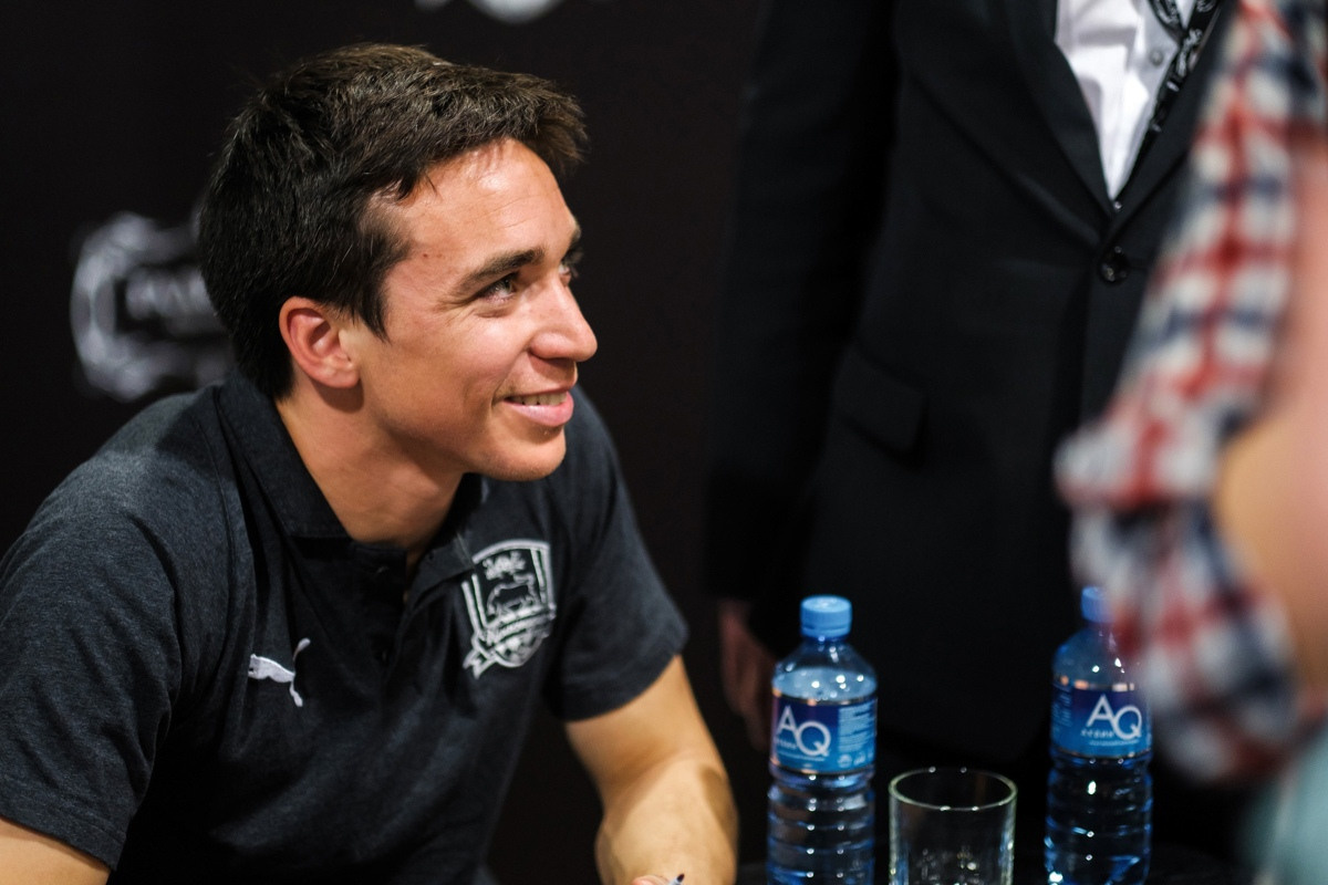 Автограф сессия ФК «Краснодар». Фотограф Саид Дакаев г. Краснодар