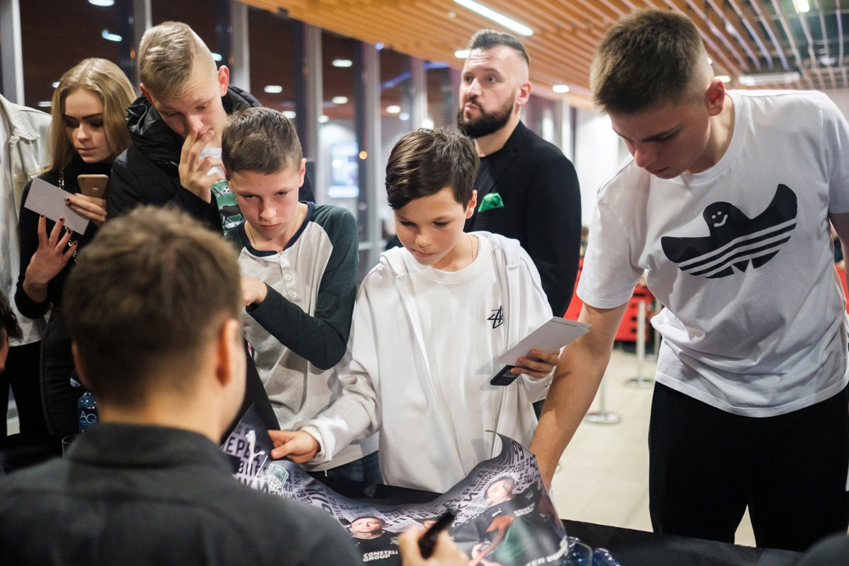 Автограф сессия ФК «Краснодар». Фотограф Саид Дакаев г. Краснодар