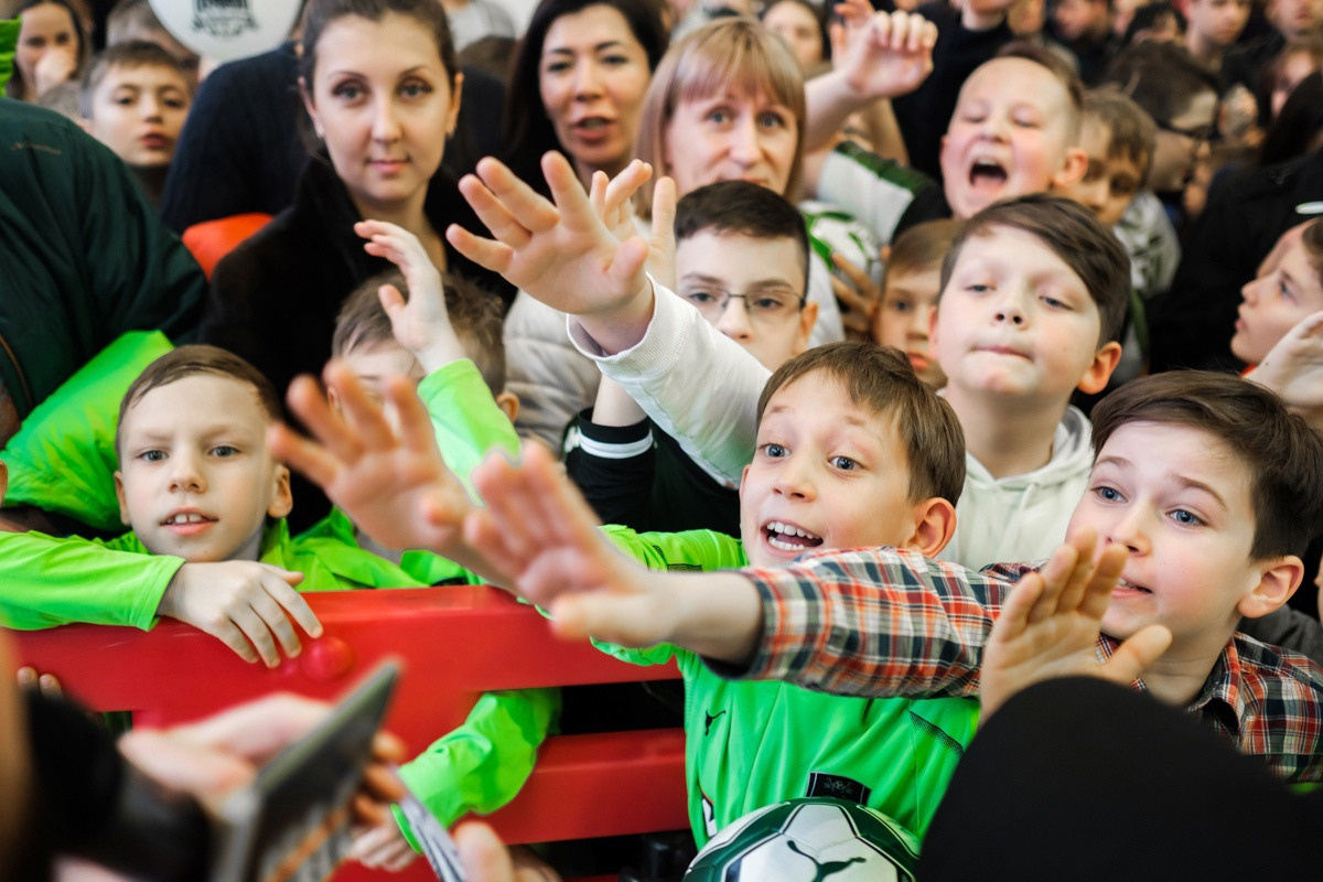 Автограф сессия ФК «Краснодар». Фотограф Саид Дакаев г. Краснодар