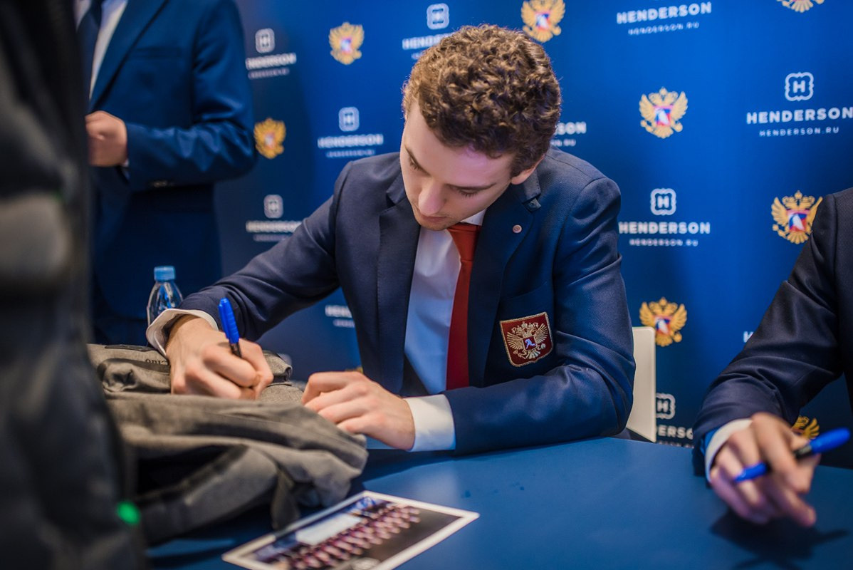 Автограф сессия игроков сборной России по хоккею. Фотограф Саид Дакаев г. Краснодар