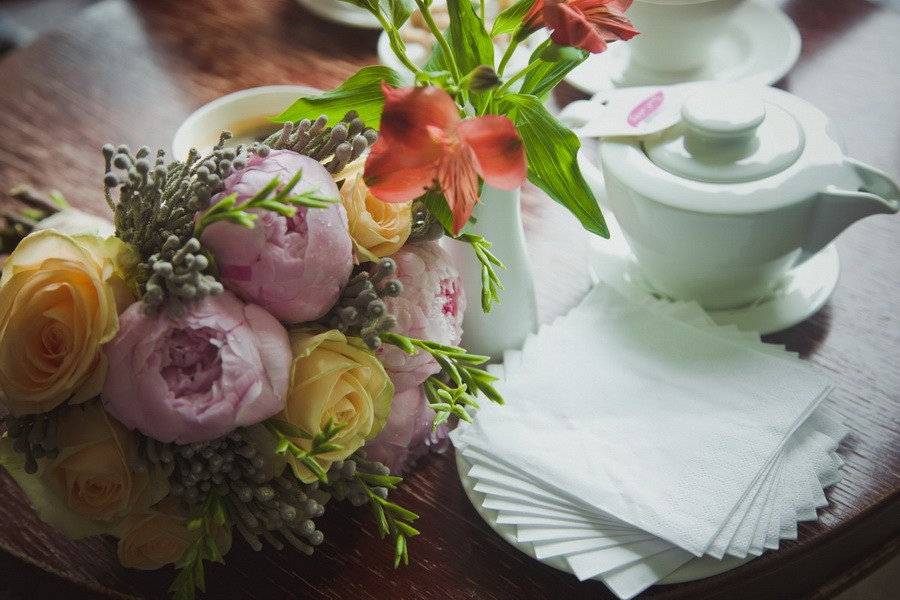 Свадебная прогулка по Санкт-Петербургу. Фотограф крещение венчание в Петербурге! Помогает подобрать храм и посоветовал душевного батюшку в СПб