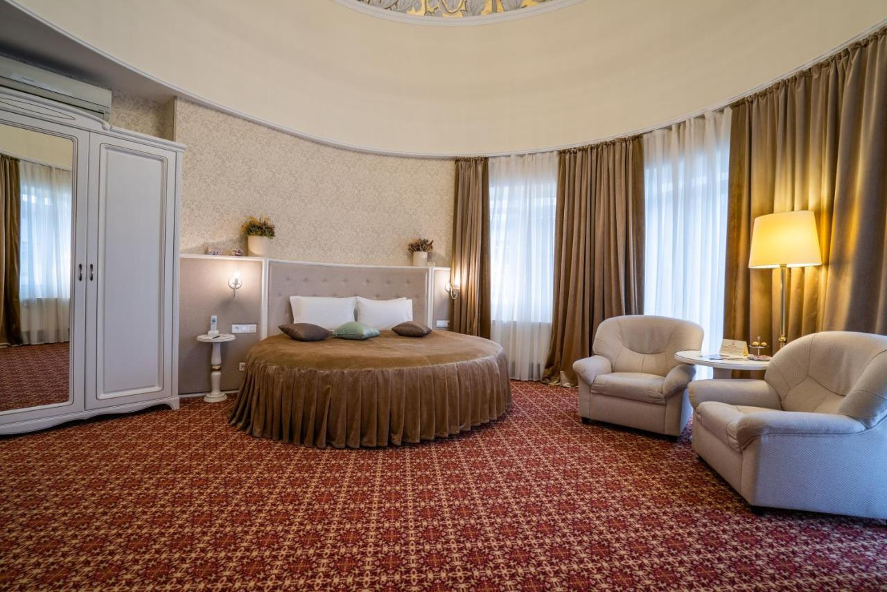 Отель «Атташе». Свадебный фотограф в Ростове Александра Груздева