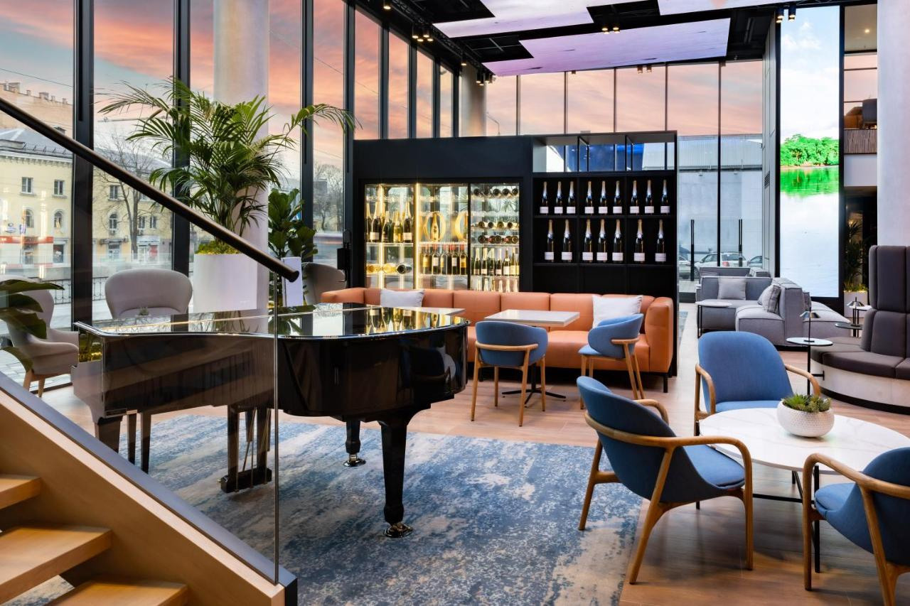 Отель «Radisson Hotel Gorizont». Свадебный фотограф в Ростове Александра Груздева