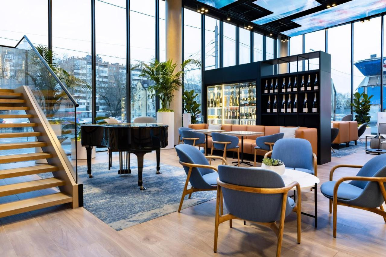 Отель «Radisson Hotel Gorizont». Свадебный фотограф в Ростове Александра Груздева