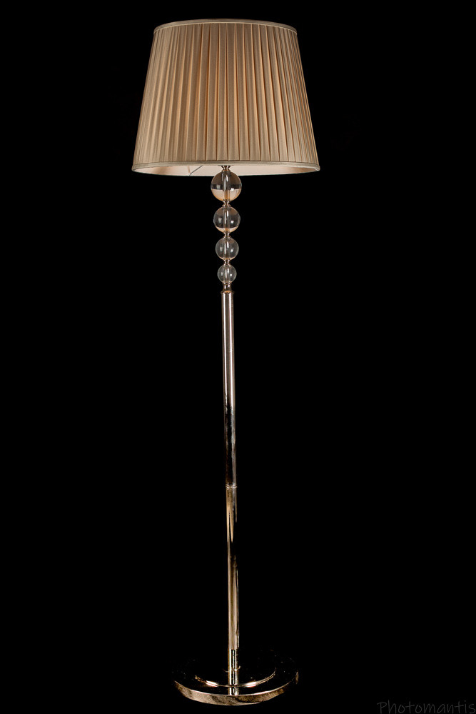 Люстры и лампы. Photomantis