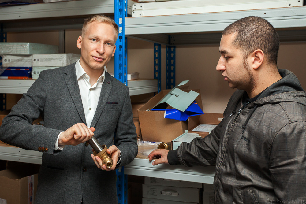 Деловой стиль. Photomantis