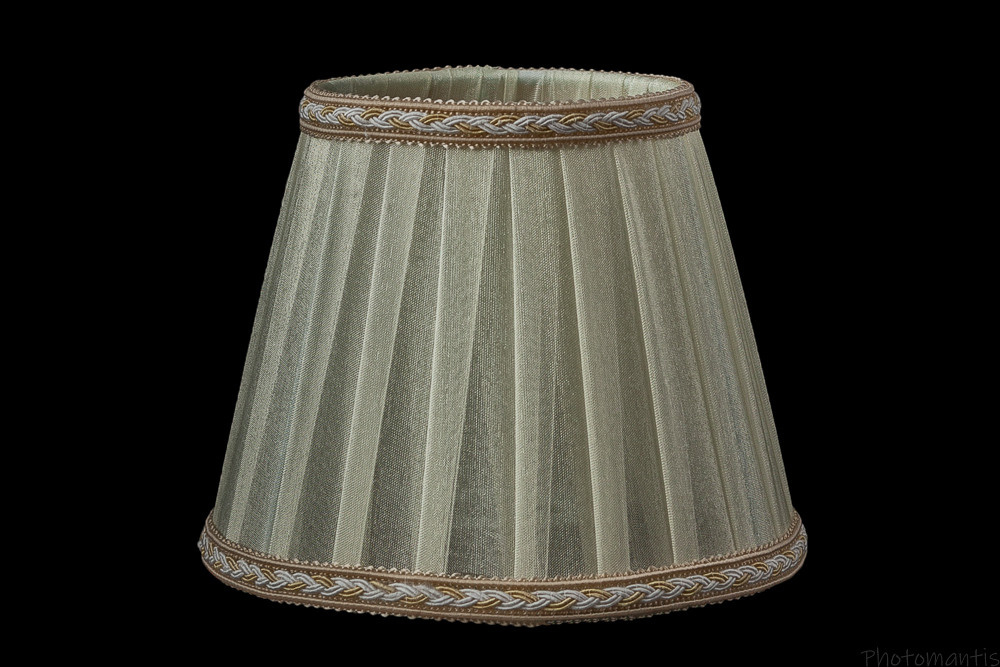 Люстры и лампы. Photomantis