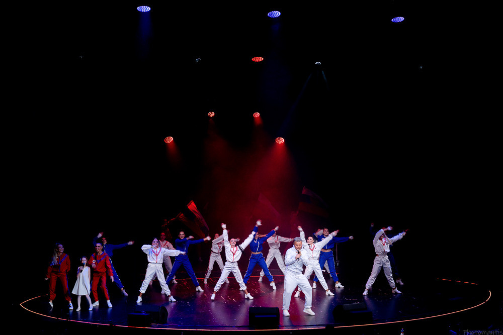 Церемония награждения «Zolotoy Vek». Photomantis