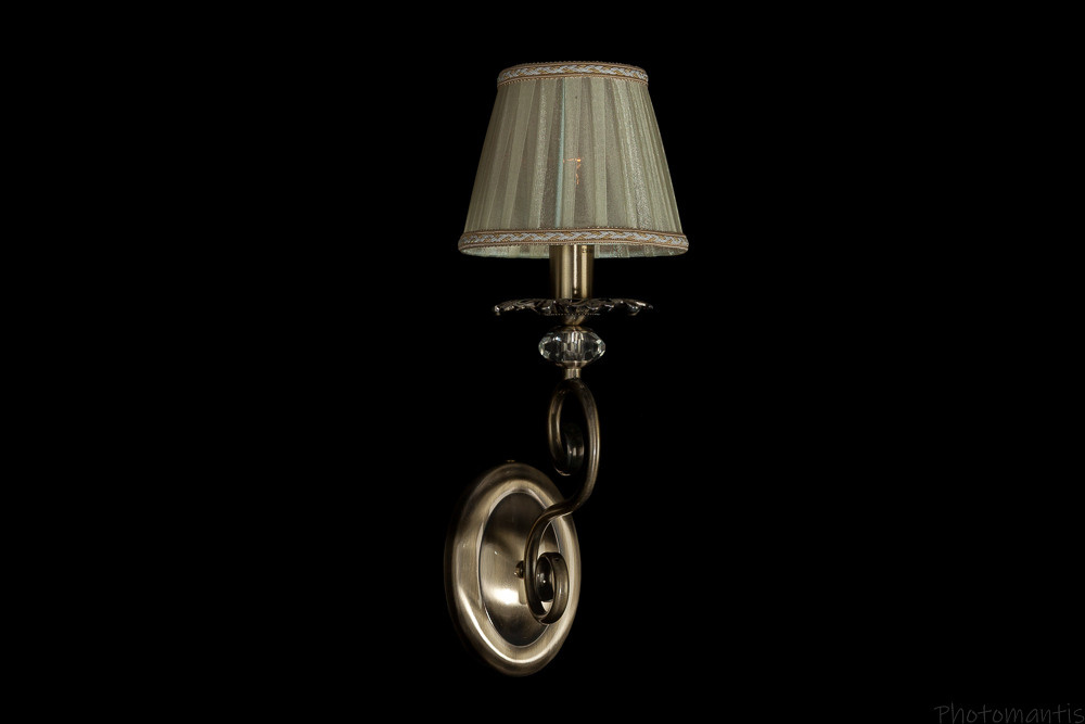 Люстры и лампы. Photomantis