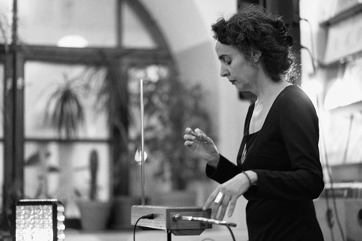 Поющие Камни в MMOMA Cafe. Иван Кобяков