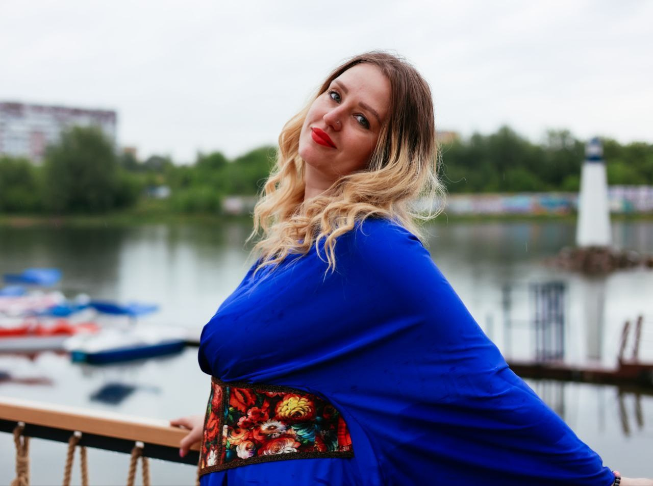 ТЫ КОРОЛЕВА. Фотограф Красноярск съемки лавстори, фотосессия в студии, портретная съемка, творческие фотосессии