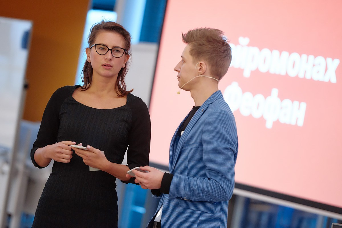 Нейромонах Феофан в Avito. Репортажный фотограф в Москве Вадим Францев