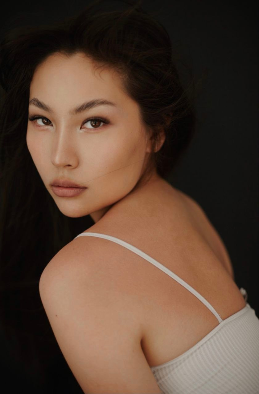 Анель, 42-44 р-р, 173 рост. KED Production — продакшн из СПб. Создаём фото, видео и контент, который помогает брендам и селлерам продавать больше