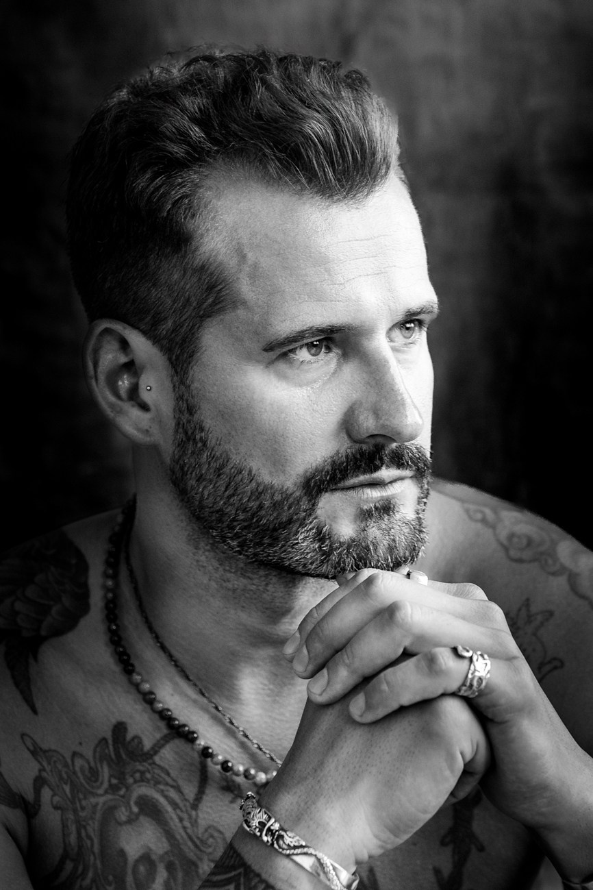 Мужчина на релаксе. Свадебный/Портретный фотограф снимаю в Москве