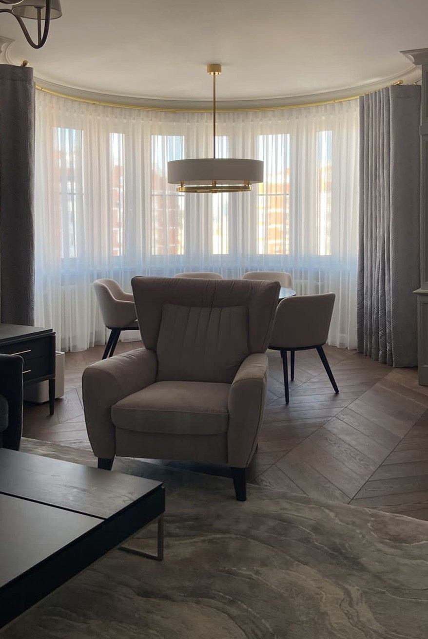 Дизайн интерьера 4-комнатной квартиры в стиле неоклассика в Москве. Ольга Саакян Ι Дизайн интерьера в Москве: планировка, подбор отделочных материалов, чертежи для строителей и надзор за ремонтом квартиры