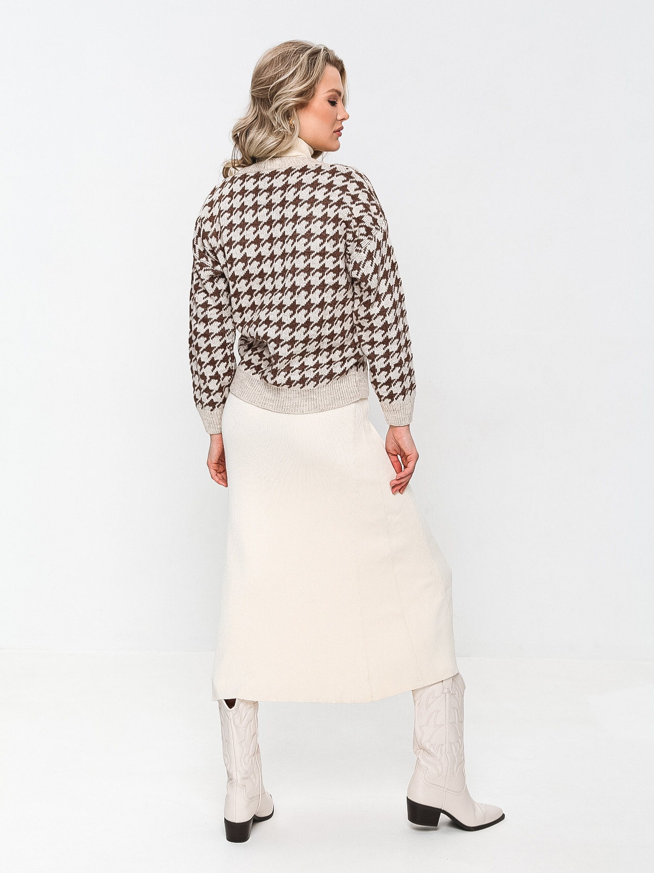 Съемка женской одежды для Wildberries. Фотограф в Ростове-на-Дону Екатерина Романова