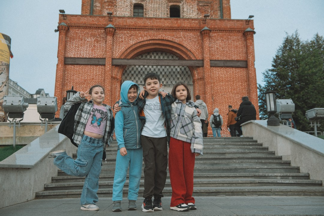 Фотопрогулка одноклассников. 2 класс