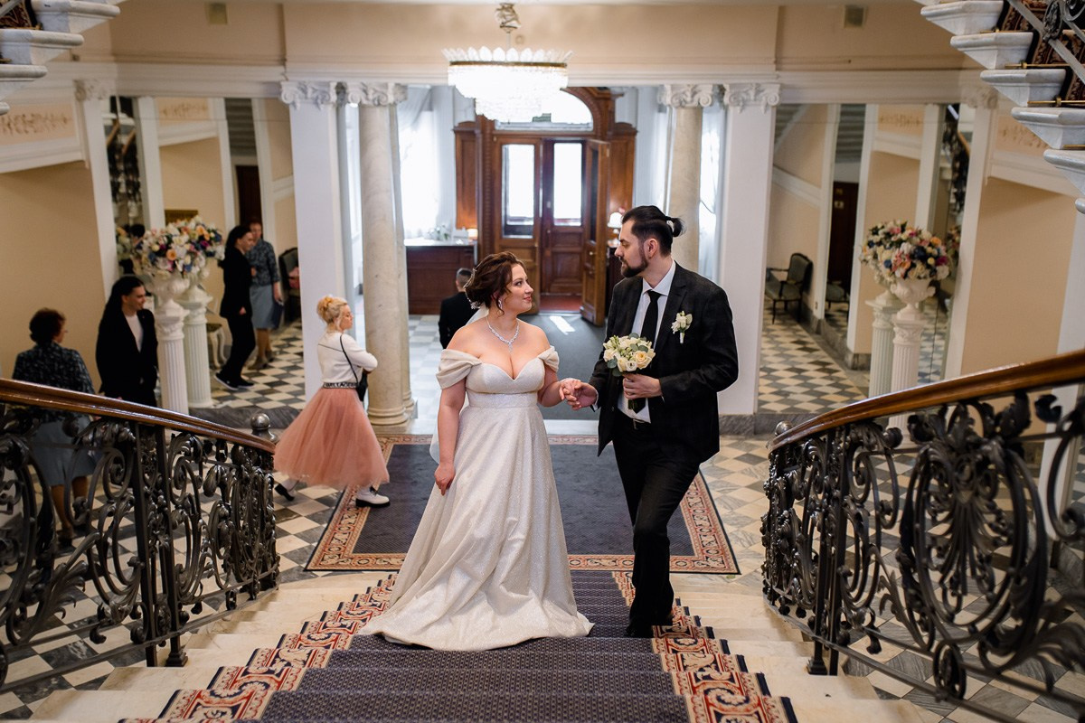 Свадебная фотосессия на улице. Свадебный фотограф в Санкт-Петербурге Антон Владимиров