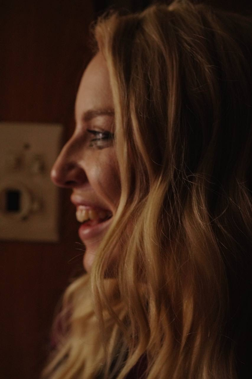 Полный метр «ЛИФТ В ПРОШЛОЕ». Фотограф, оператор и рилсмейкер в Москве — Ася Палагута