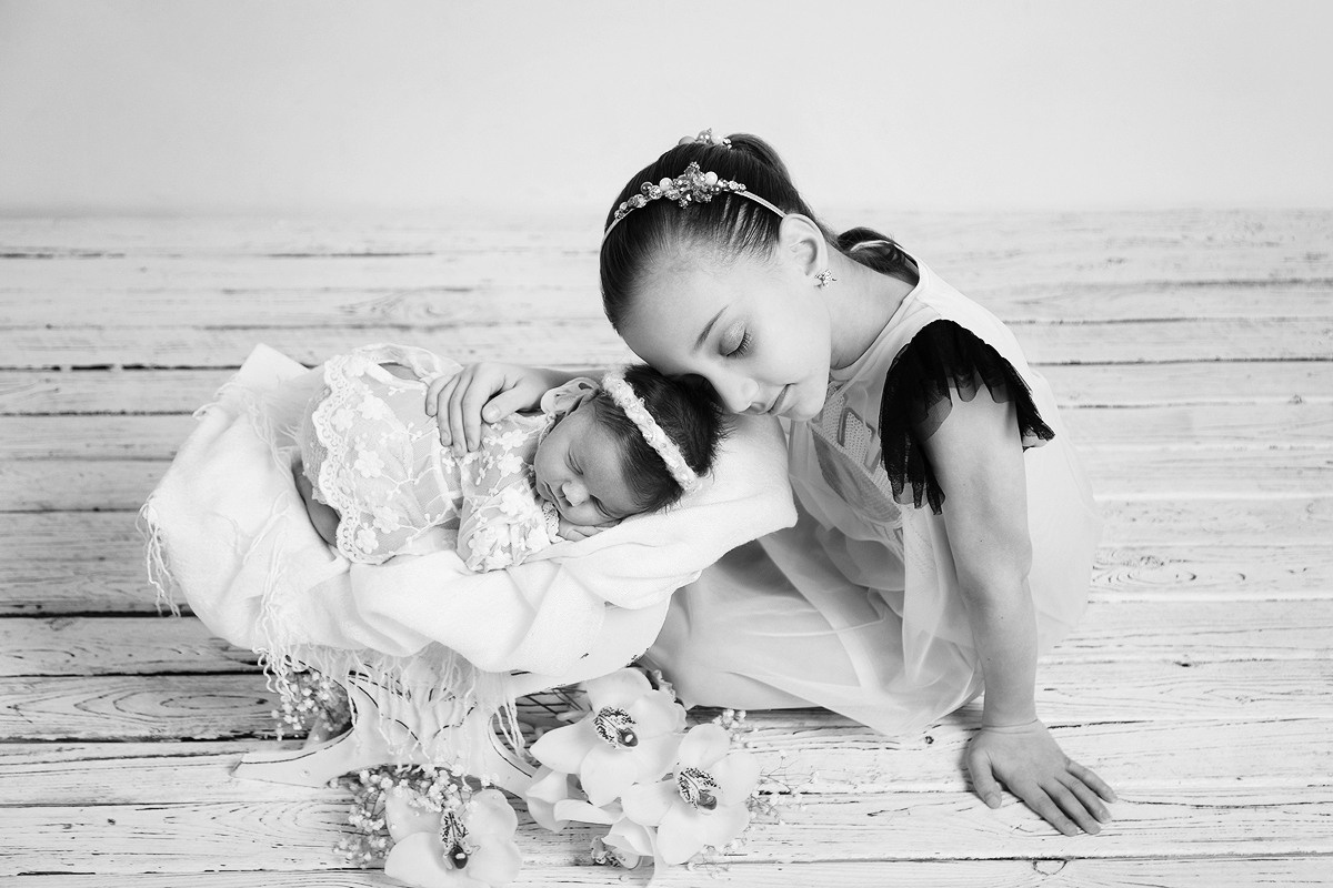 Фотограф новорожденных Йошкар-Ола Казань Чебоксары фотосессия новорожденных фотосессия новорожденного детский фотограф фото младенца детская фотосессия семейный фотограф в Йошкар-Оле Казани Чебоксарах newborn фотосессия фото младенца мальчика фото младенца девочки фотосессия с ребенком фотосессия младенцев фотограф младенцев фотографии детей фотосессия с сыном фотосессия с дочкой карточки для фотосессии новорожденных идеи для фотосессии по месяцам фотосессия новорожденных дома фотосессия новорожденного в студии фотостудия семейная фотосессия с новорожденным одежда для фотосессии новорожденного новорожденной мама и сын мама и дочь двойня новорожденная двойня королевская двойня фотосессия двойни фотосессия родителей новорожденного с новорожденным фото пальчиков фото пяточек самые милые фотографии маленькие пяточки маленькие ручки маленькие пальчики реквизит для фотосессии новорожденных фотосессия с живыми цветами фотосессия девочки с цветами фото с розами старшая сестра младшая семья