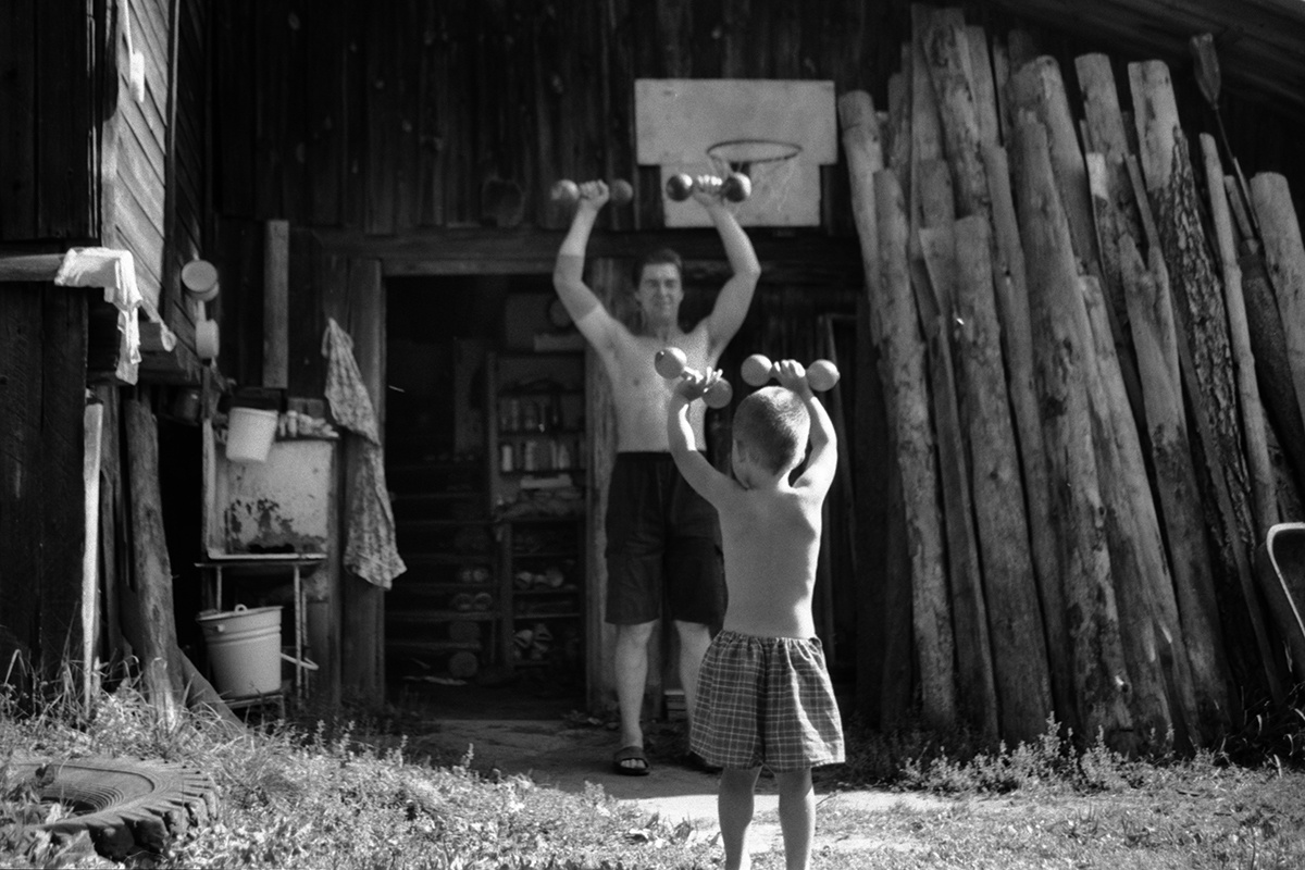 Grandpa. Wishing to convey and seeking a teacher. Rough form. Fragile contact. Two different worlds that have found a common, discarding everything new, turning to the primeval.