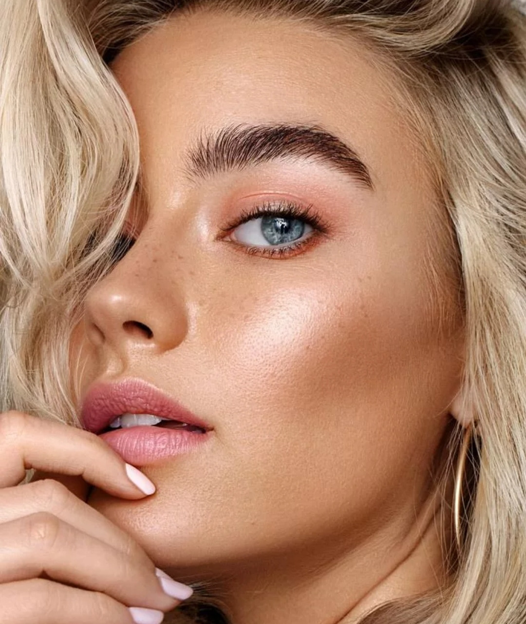 Легкий макияж