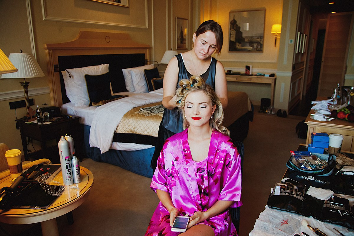 Москва. Свадебная романтическая прогулка Лены и Эндрю. Фотограф крещение венчание в Петербурге! Помогает подобрать храм и посоветовал душевного батюшку в СПб