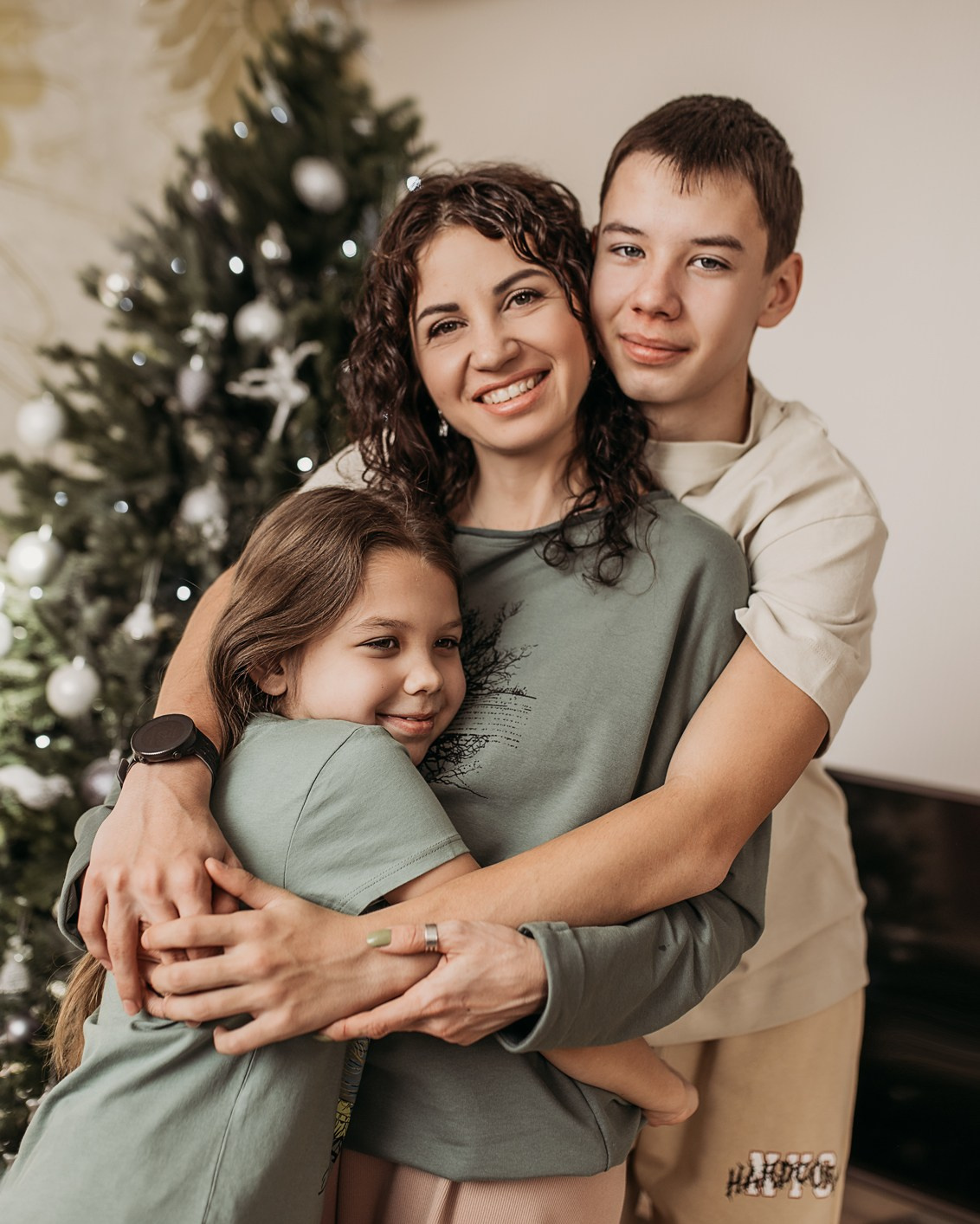 Новогоднее: Оля, Рома, Егор и Лиза. Фотограф г. Хабаровск