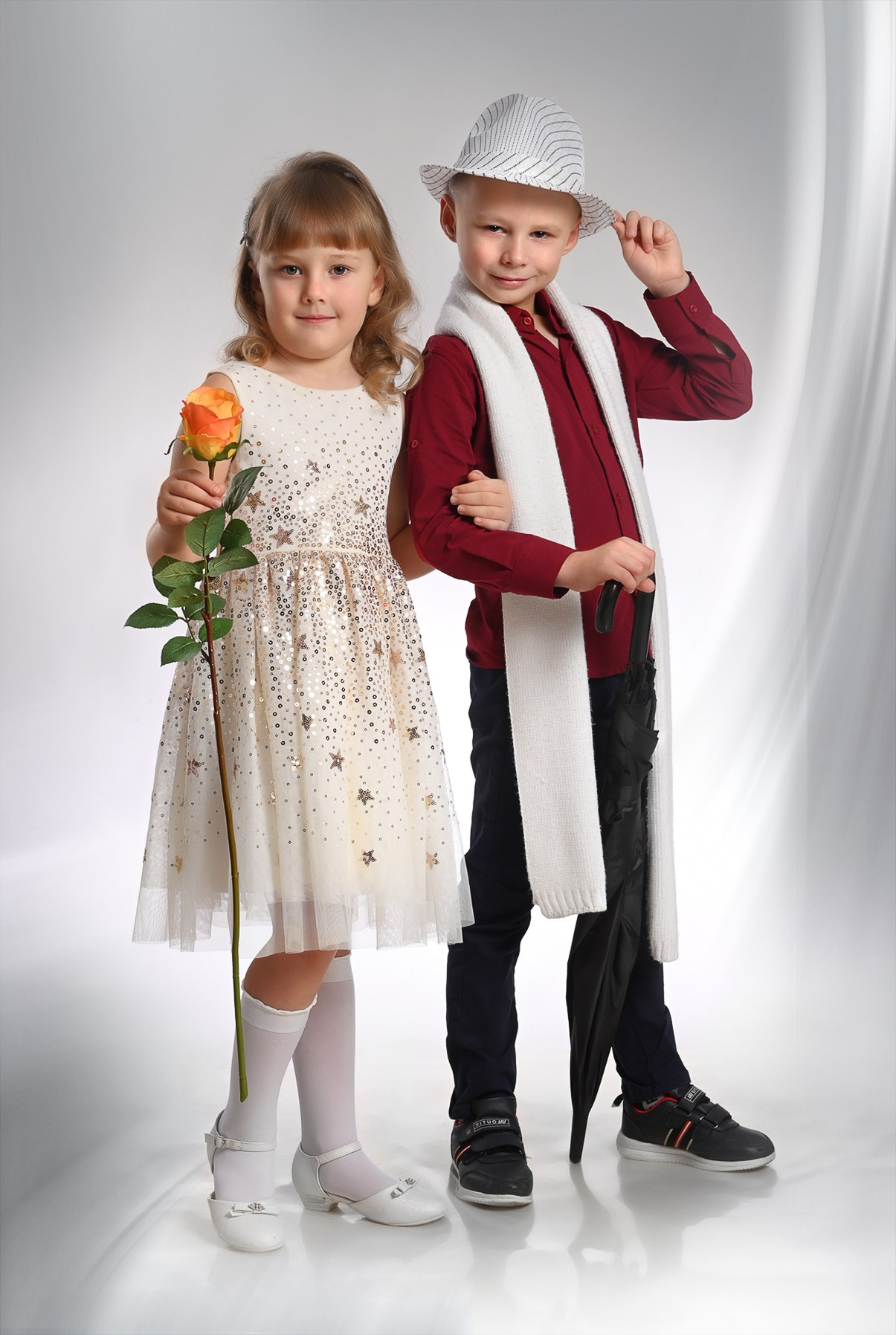 Фотоальбомы, фотокниги, альбомы для учеников начальных классов в школах в городе Вологда