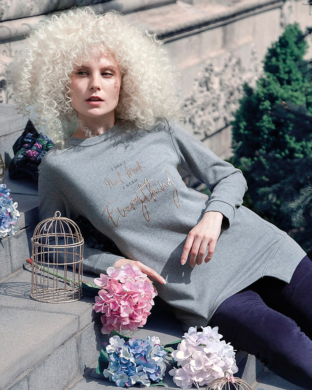 Имиджевая фэшн съемка одежды: кампейн, лукбук, эдиториал, Новосибирск. Съемка фото и видео для маркетплейсов Вайлдберриз, Озон в Новосибирске