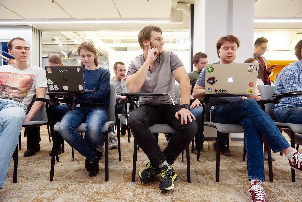 Нейромонах Феофан в Avito. Репортажный фотограф в Москве Вадим Францев